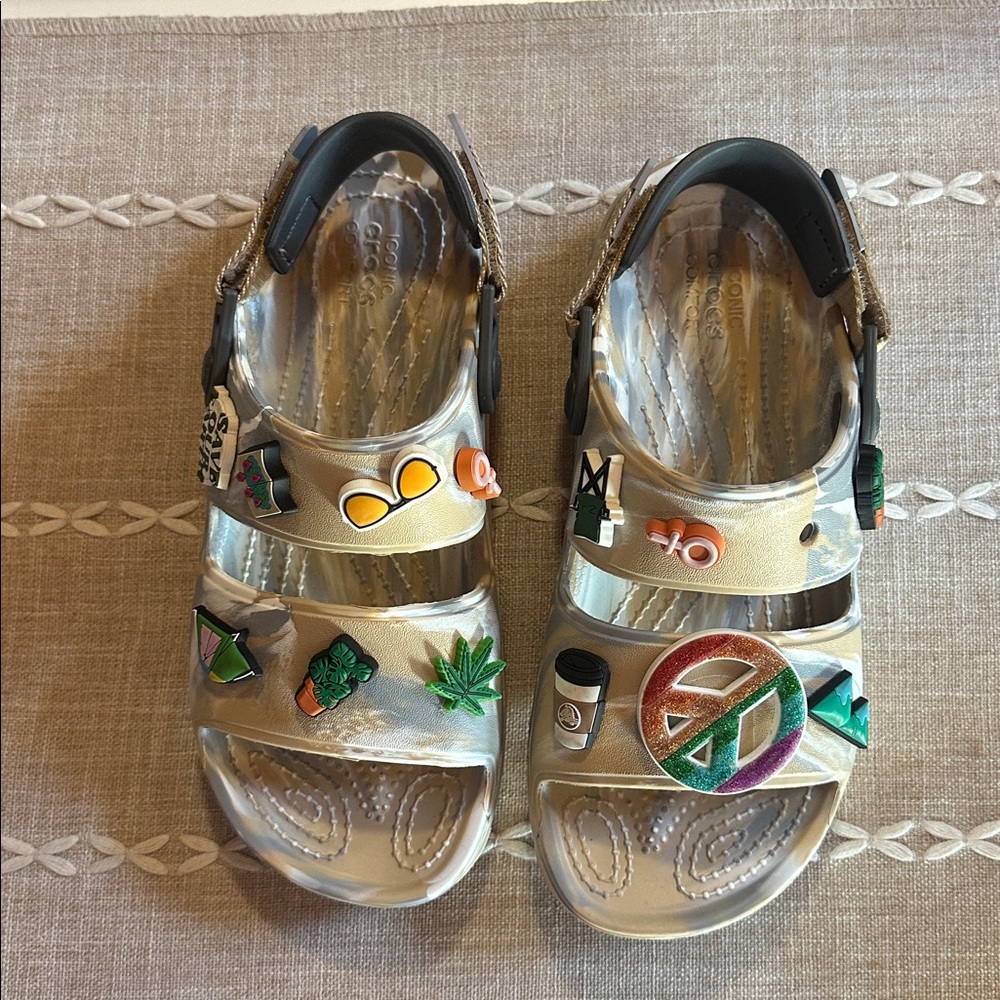 CROCS All Terrain Sandal Marbeled Size Women's 7 with Jibbitz
